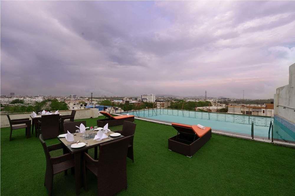 Jagrati Ananta Express Hotell Jaipur Exteriör bild