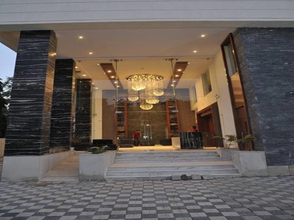 Jagrati Ananta Express Hotell Jaipur Exteriör bild