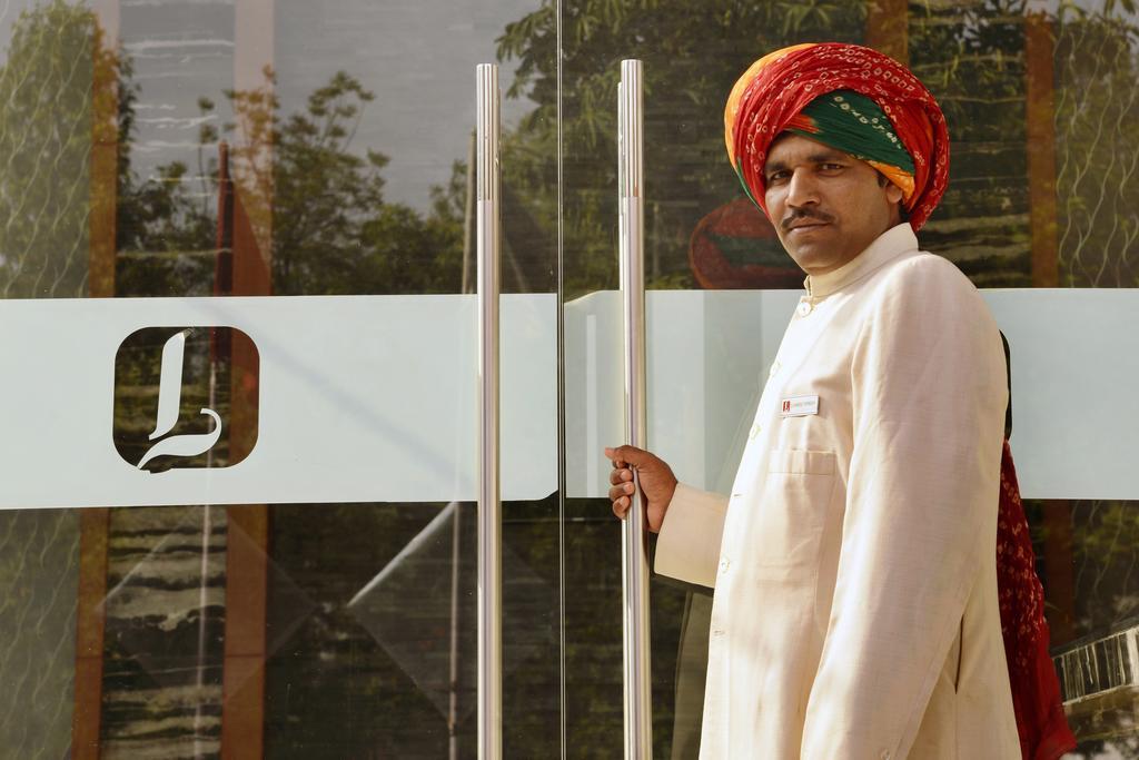 Jagrati Ananta Express Hotell Jaipur Exteriör bild