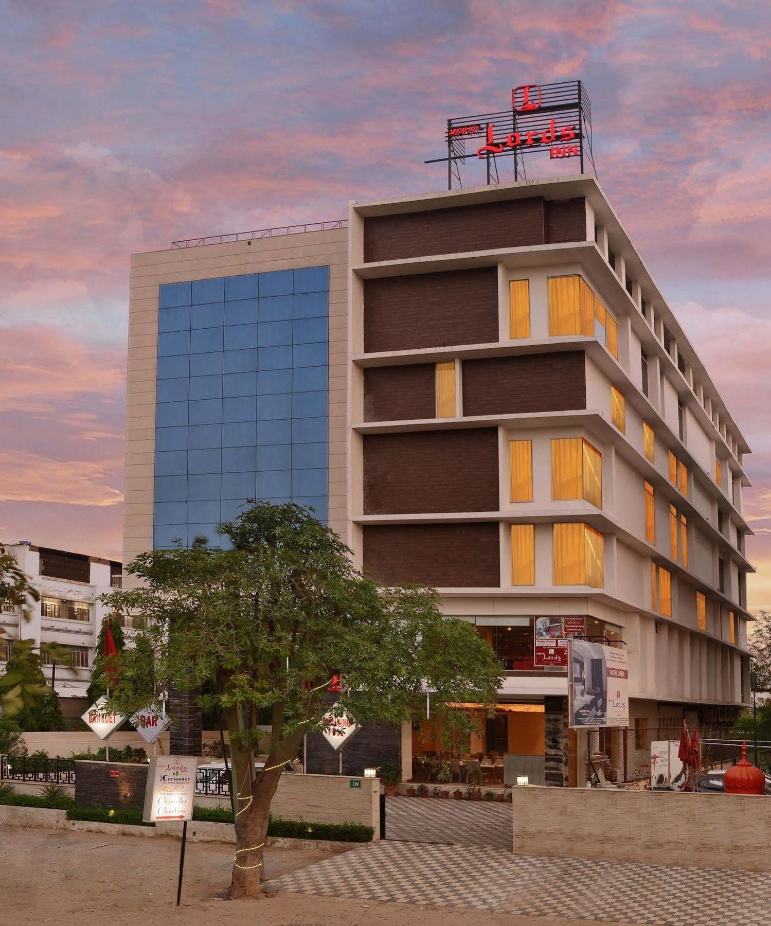 Jagrati Ananta Express Hotell Jaipur Exteriör bild