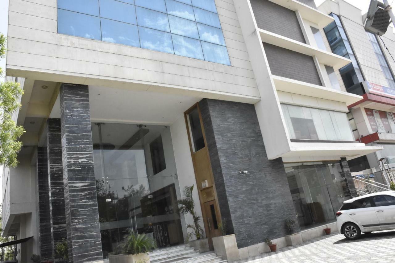 Jagrati Ananta Express Hotell Jaipur Exteriör bild