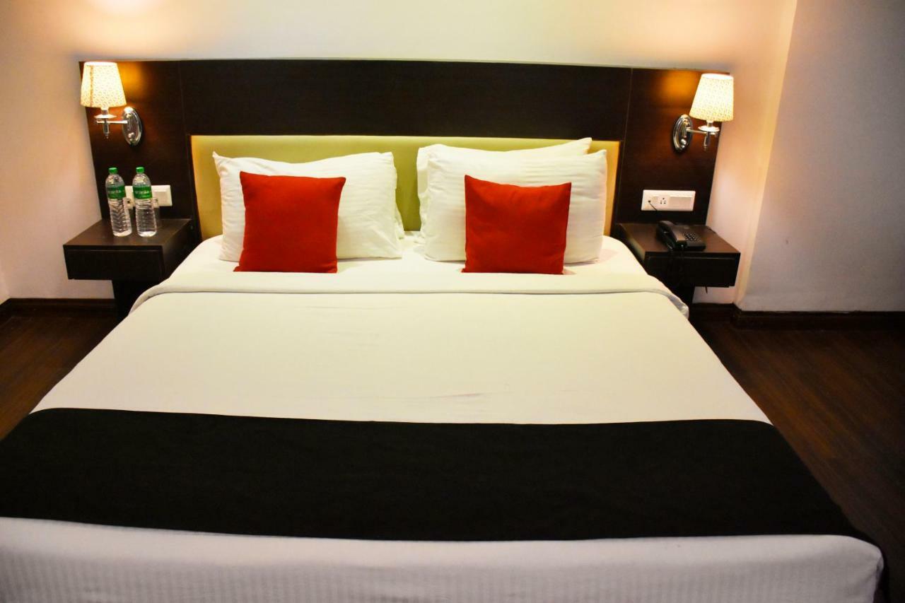Jagrati Ananta Express Hotell Jaipur Exteriör bild