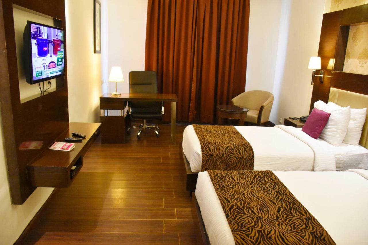Jagrati Ananta Express Hotell Jaipur Exteriör bild