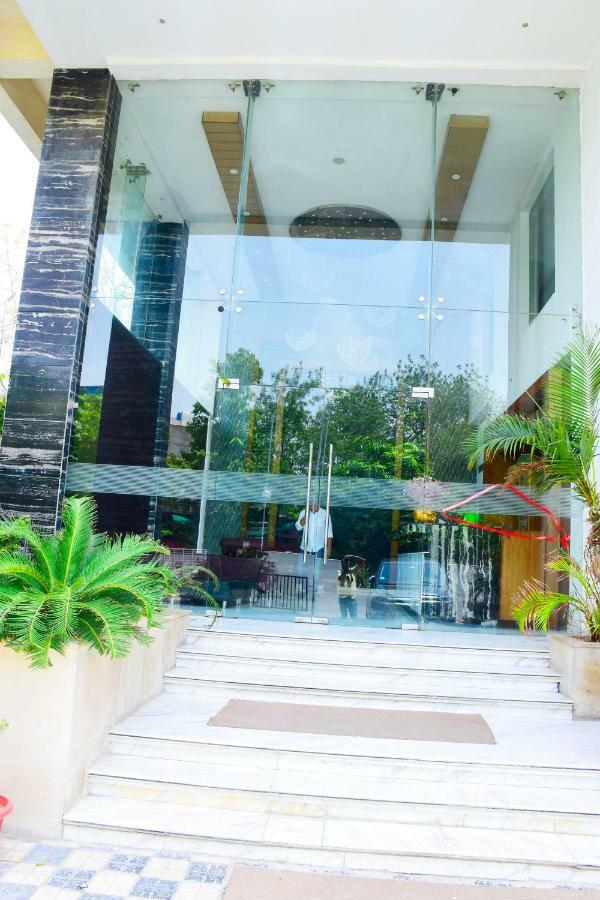Jagrati Ananta Express Hotell Jaipur Exteriör bild