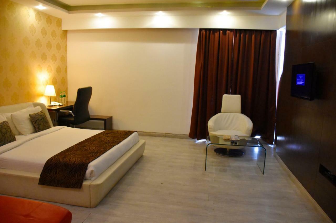 Jagrati Ananta Express Hotell Jaipur Exteriör bild
