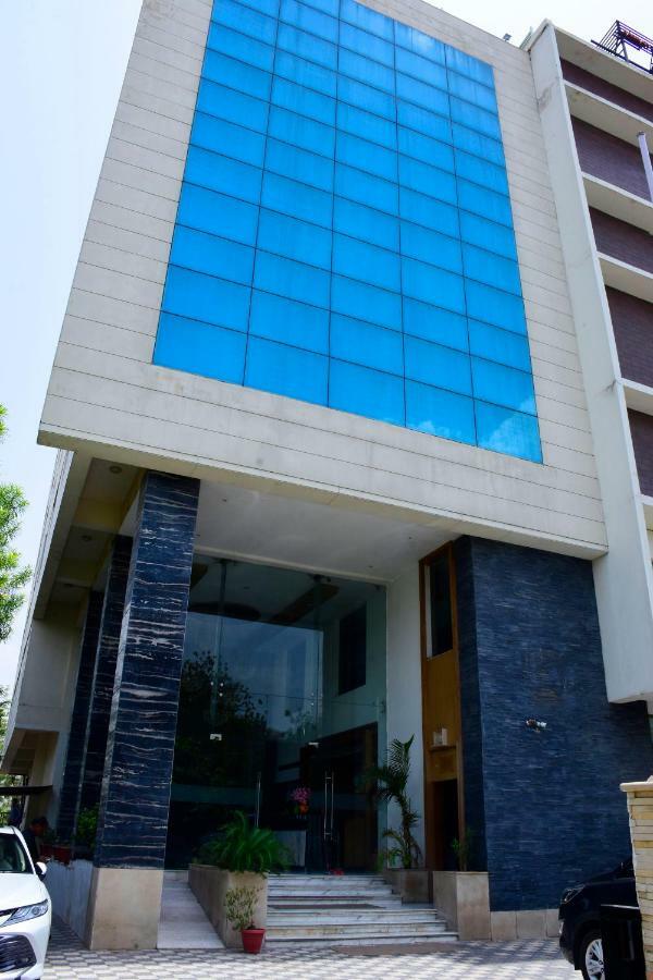 Jagrati Ananta Express Hotell Jaipur Exteriör bild
