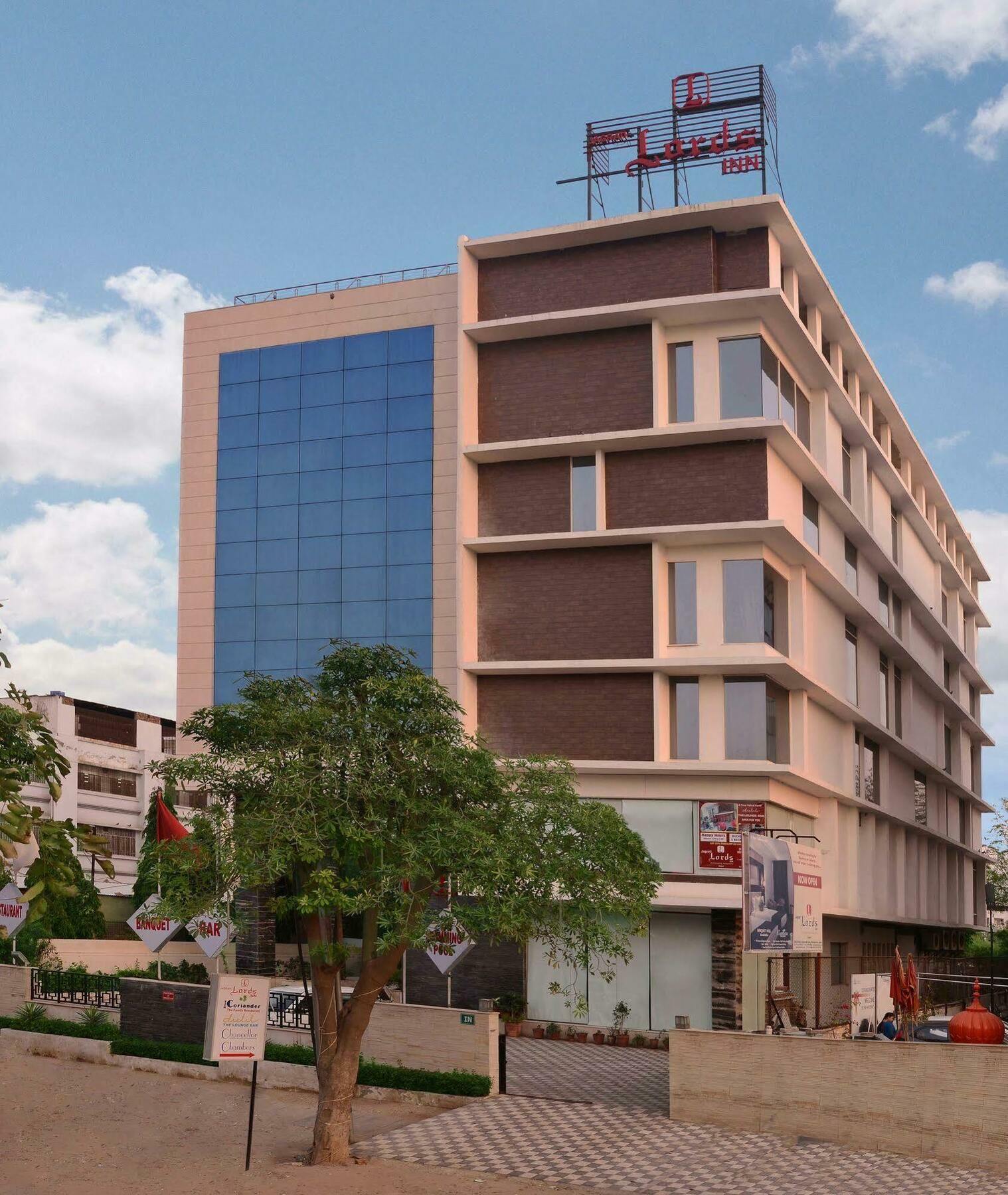 Jagrati Ananta Express Hotell Jaipur Exteriör bild