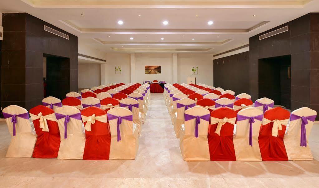 Jagrati Ananta Express Hotell Jaipur Exteriör bild